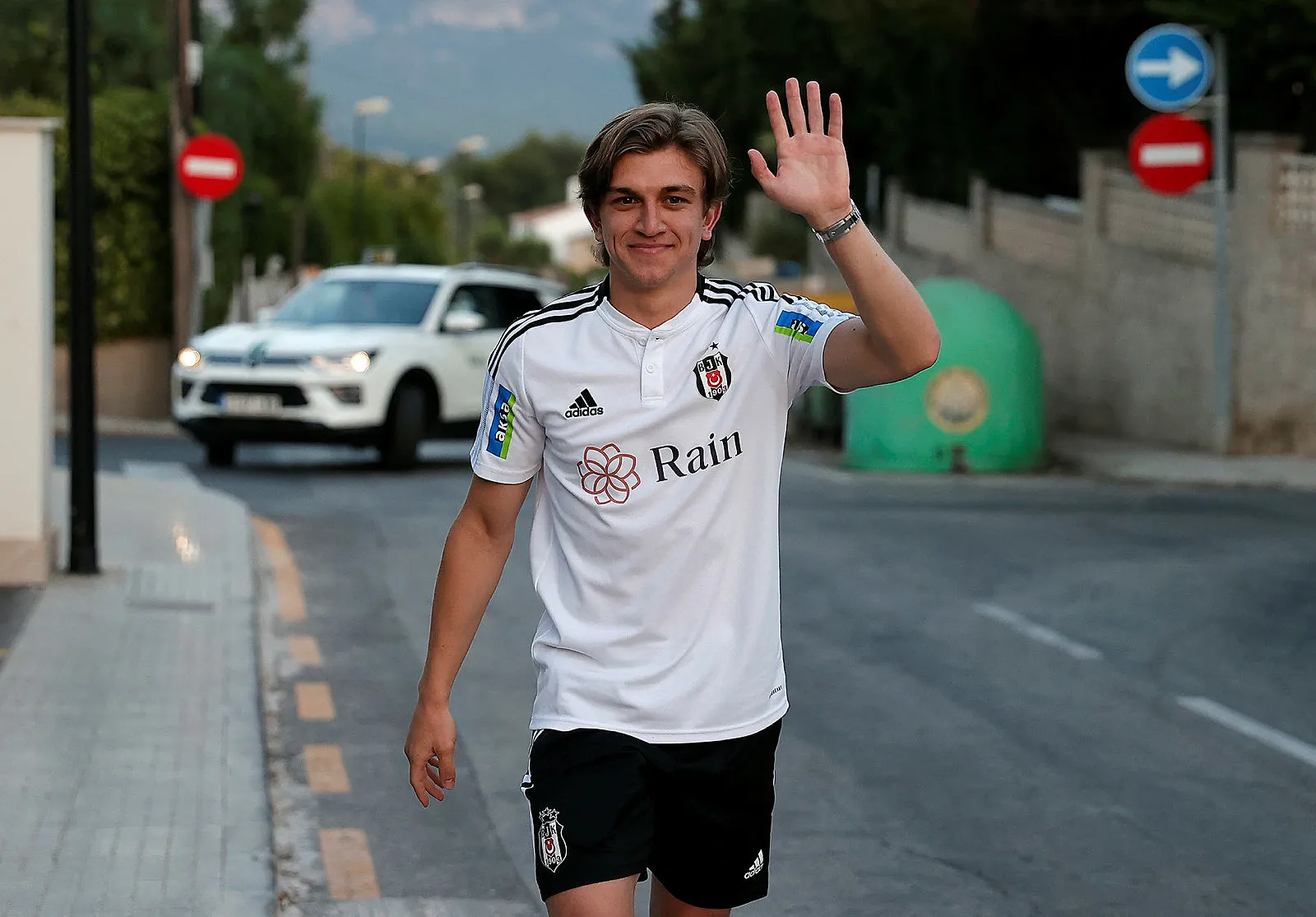 Beşiktaş Rıdvan Yılmaz'ın ayrılığını resmen açıkladı! İşte Rangers'ın ödeyeceği bonservis