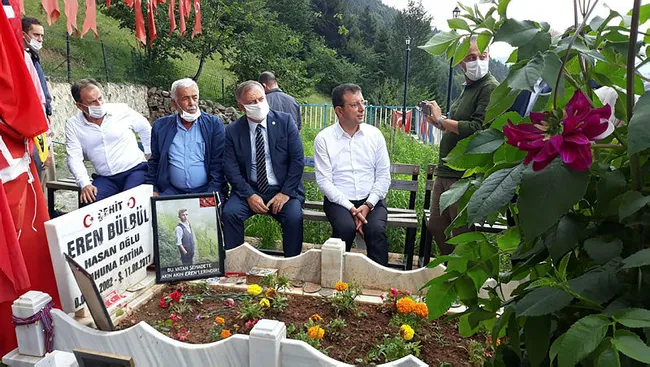 Şehit Eren’in annesinden İmamoğlu'na sert tepki: Şimdiye kadar neden gelmediniz - 5