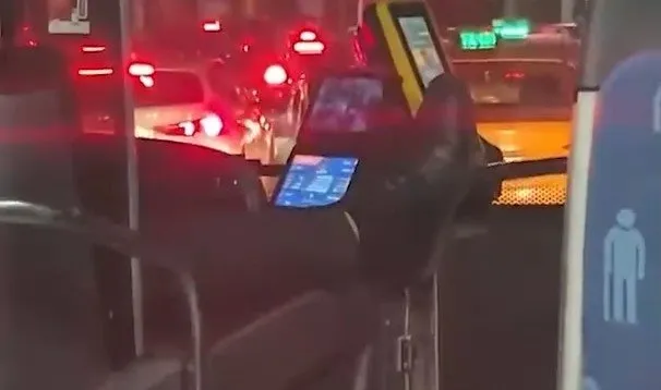 1761546259832.jpeg İETT otobüsündeki o görüntü büyük tepki çekti (AA)