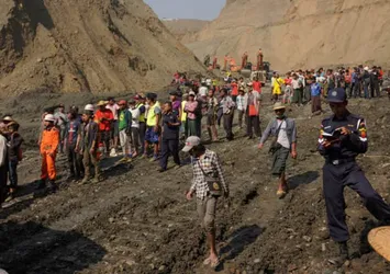 Myanmar'daki maden ocağında toprak kayması