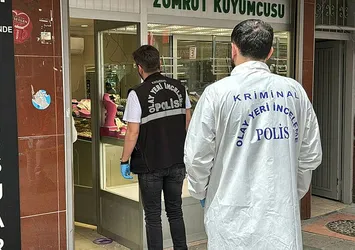 Küçükçekmece’de silahlı saldırı! O anlar kamerada