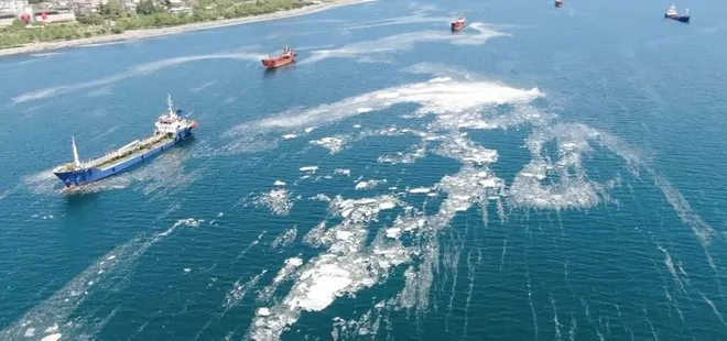 Son dakika | Deniz salyası İstanbul’a yapışıp kaldı! Temiz temizle bitmediler