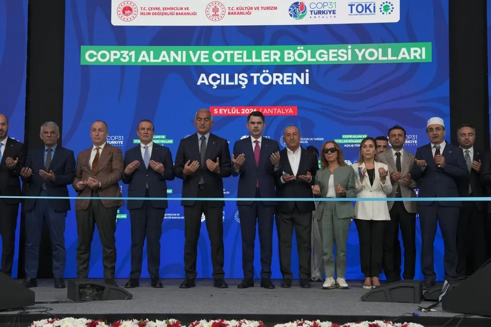 antalyaya-192-milyar-liralik-kultur-ve-turizm-yatirim-1788599106939.jpeg Antalya’ya 19,2 milyar liralık kültür ve turizm yatırımı! - 4