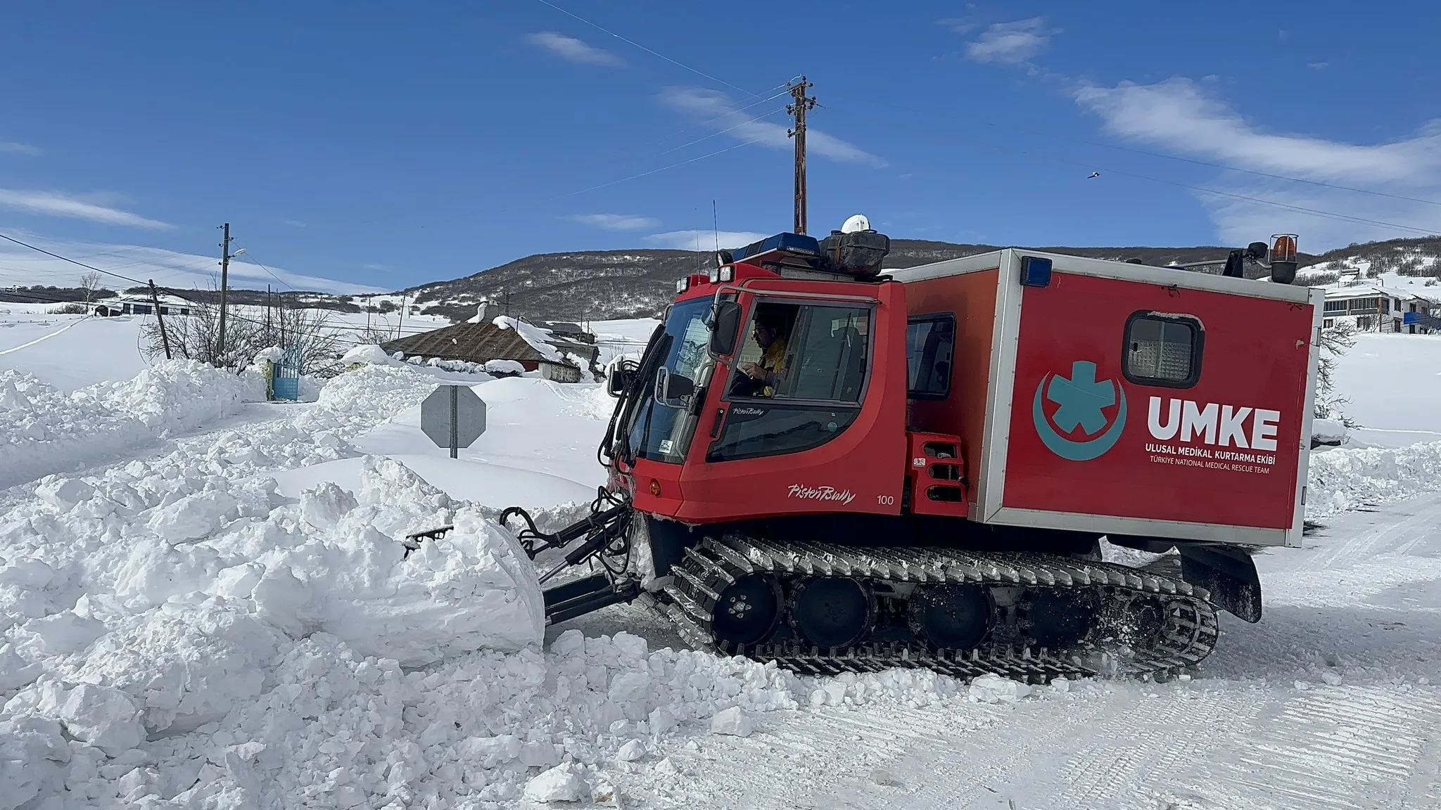 Bingöl’de hastanın imdadına UMKE ekipleri yetişti