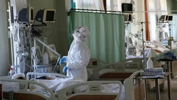 Sağlık Bakanı Fahrettin Koca illere göre 100 bin kişide görülen haftalık vaka sayılarını içeren haritayı son dakika olarak paylaştı