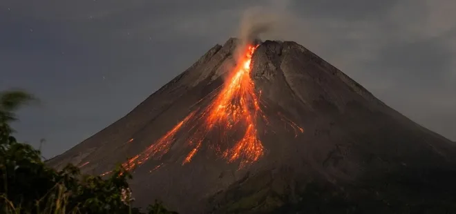 Endonezya'daki Semeru Yanardağı'nda patlama