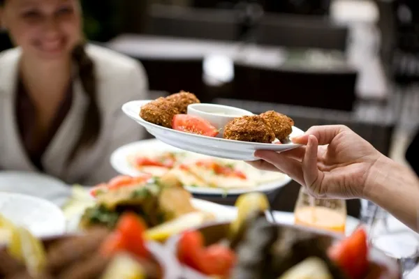 garsonlar-bu-habere-sevinecek-kidem-tazminatlari-hesaplanirken-bahsisler-de-sayilacak-1612658708588.jpg Garsonlara sevindirici haber! Bahşişler de artık kıdem tazminatında sayılacak - 13