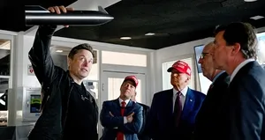 Starship roketinin deneme uçuşunu birlikte izlediler