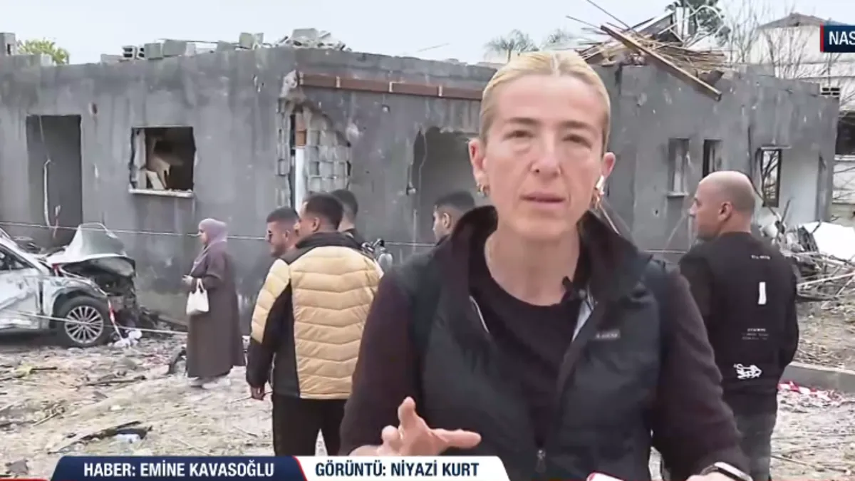 A Haber İran füzelerinin vurduğu Tel Aviv'de: Zarzir enkaza döndü! Demir Kubbe delik deşik