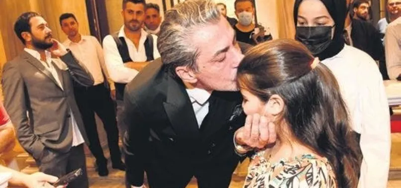 15/07 Şafak Vakti galasında duygulandıran anlar: “Baban olmasaydı burada değildik”