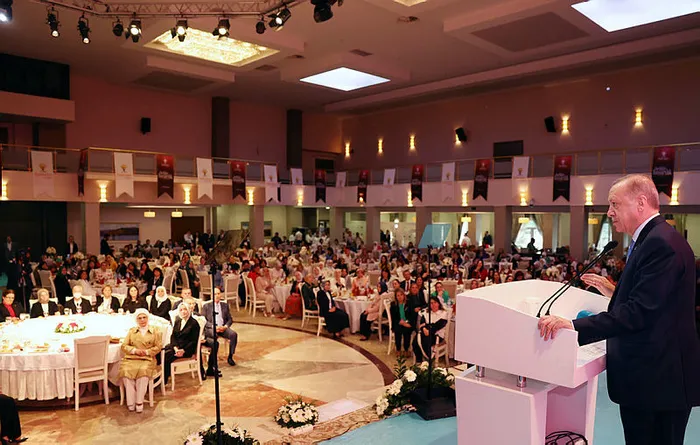 baskan-erdogandan-zam-aciklamasi-ciddi-sekilde-yukseltecegiz-1664293664371.jpg Başkan Erdoğan'dan "zam" açıklaması: Ciddi şekilde yükselteceğiz - 6