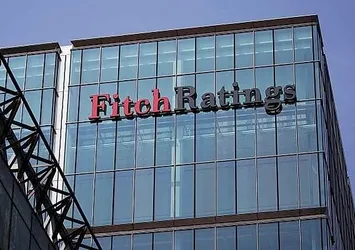 Fitch Ratings, Türkiye'nin notunu "negatif"e çevirdi