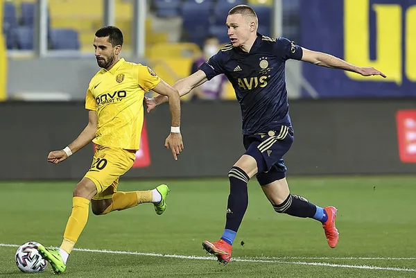 fenerbahceli-yildiz-szalaiden-galatasaray-derbisi-yorumu-sabirsizlikla-bekliyoruz-1637333878182.jpg Fenerbahçeli yıldız Szalai'den Galatasaray derbisi yorumu: Sabırsızlıkla bekliyoruz - 2