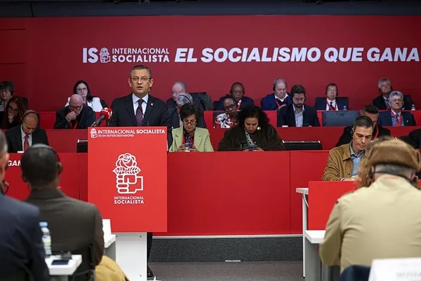 1708876988909.jpg CHP'li Özgür Özel PYD terör örgütünün üye olduğu Sosyalist Enternasyonal’e Başkan Yardımcısı seçildi - 3