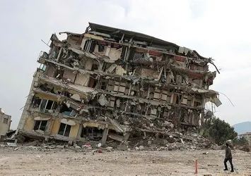 Deprem bölgesindeki 600 bin konut için seferber oldular! İnşaat malzemecileri fiyatları sabitledi, müteahhitler "hazırız" dedi