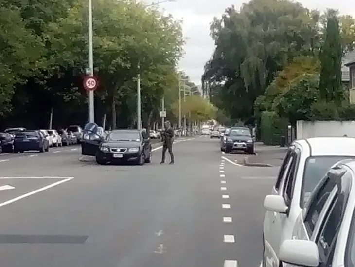 Son dakika: Yeni Zelanda'da iki camiye silahlı saldırı!