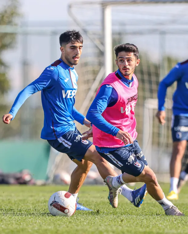 trabzonspor-corum-fk-canli-izle-6-aralik-ts-corum-fk-maci-full-hd-kesintisiz-sifresiz-izleme-ekrani-1701886654912.jpg Trabzonspor-Çorum maç özeti | 6 Aralık TS-Çorum FK mücadelesi kaç kaç bitti?