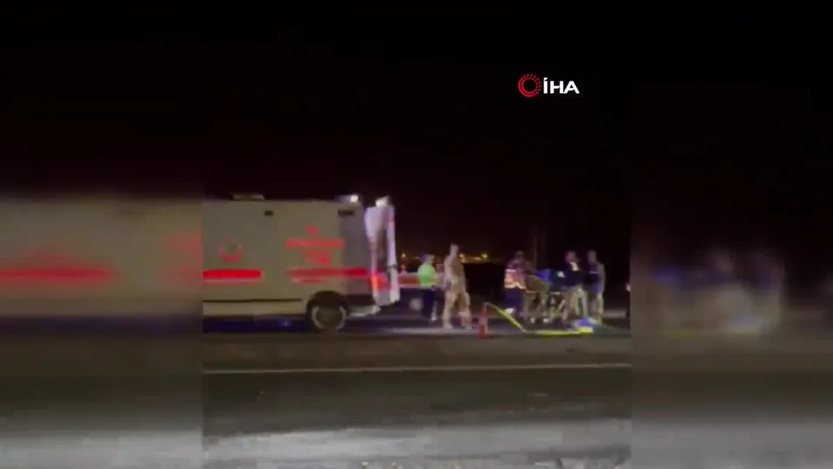 Otomobilin çarptığı yaya ikiye bölündü!