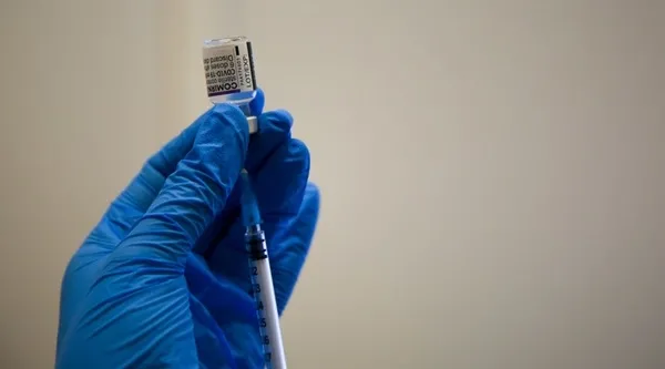 Türkiye’de görülen Omicron varyantı nedir? Omicron hangi şehirlerde görüldü? Omicron hastalarının son durumu ne? Belirtileri neler?