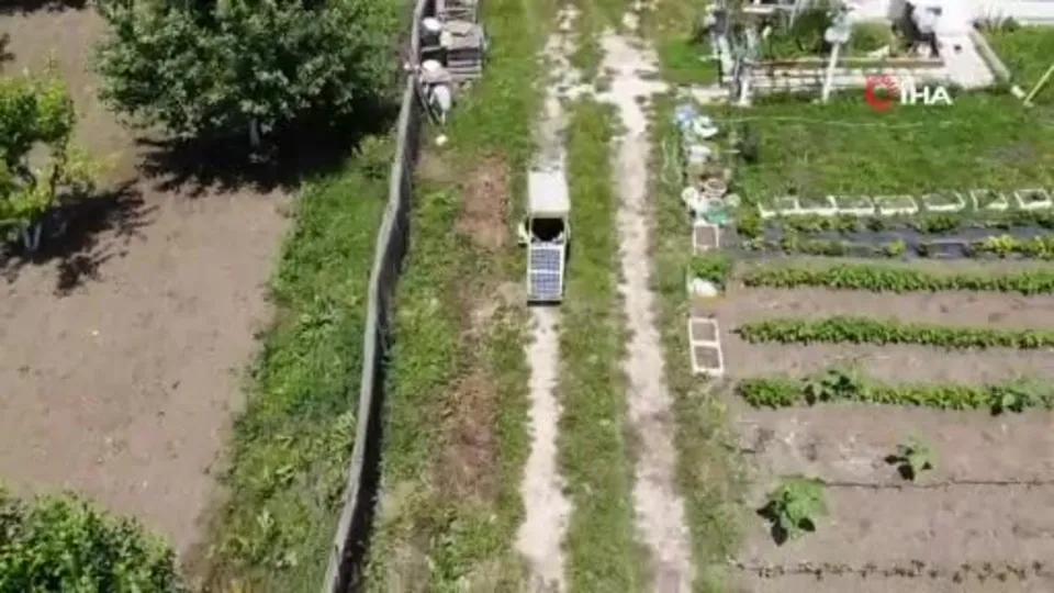 Vefalı kocadan eşine büyük jest! Sera malzemelerinden elektrikli araba yaptı