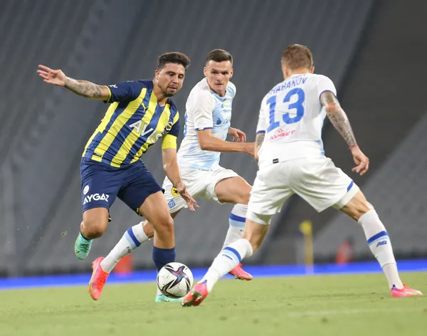 Ozan Tufan Fenerbahçe ile yol ayrımında - 1
