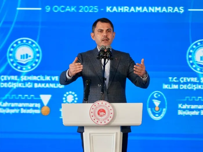 bakan-kurum-afet-konutlarina-iliskin-konustu-hepsinin-insaati-basladi-1736435111031.jpeg Bakan Kurum afet konutlarına ilişkin konuştu (Foto: ahaber.com.tr)
