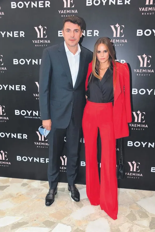 emina-jahovicden-sirbistanda-turk-usulu-iftar-1650951135118.jpeg Emina Jahovic'den Sırbistan'da Türk usulü iftar - 1