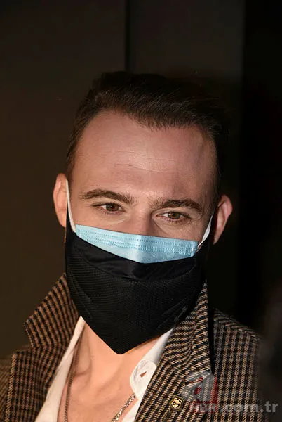 Kerem Bursin kimdir, kaç yaşında, nereli? O Ses Türkiye 2021 yılbaşı konuğu Kerem Bursin hangi dizilerde oynadı? 12