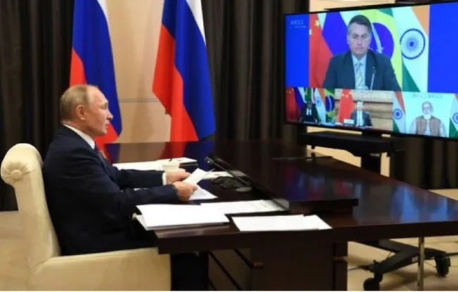 Putin koronavirüse yakalandı iddialarına Rusya’dan flaş açıklama