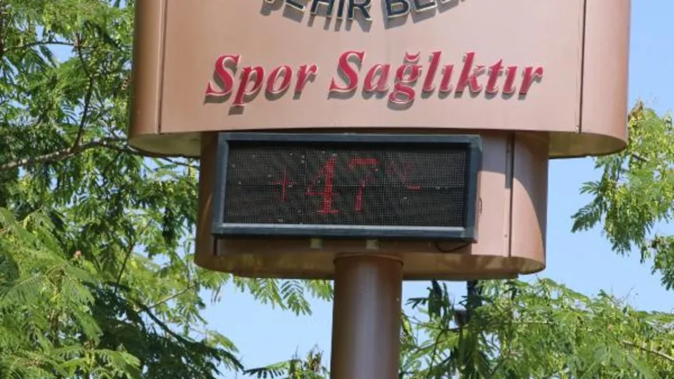 Kavurucu sıcakların ardından Adanalılar: 'Cehennemin fragmanı gibi'