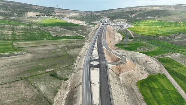 Sürücülere müjde! Önemli proje Ekim ayında hizmete giriyor! Yağdonduran Tüneli’nin yüzde 85’i tamamlandı