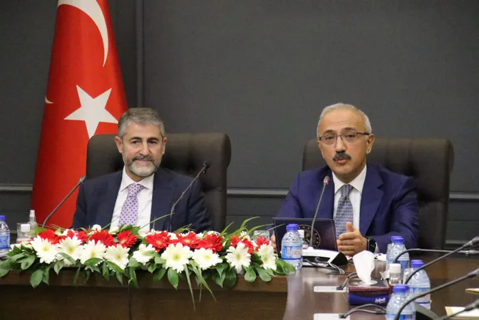 Son dakika: Hazine ve Maliye Bakanlığında devir teslim! Nureddin Nebati görevi devraldı