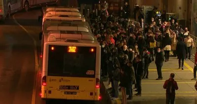 Zincirlikuyu metrobüs durağında yoğunluk