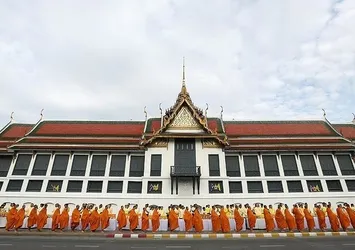 Tayland Kralı Adulyadej, tahta çıkışının 70'inci yılını kutluyor