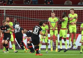 Hakan Çalhanoğlu'ndan CSKA ağlarına muhteşem gol!