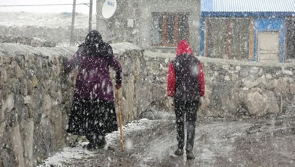 Meteorolojiden yoğun kar uyarısı! Sıcaklık 8 derece azalıyor! Bugün hava nasıl olacak? 29 Ekim İstanbul, İzmir, Ankara hava durumu - 12