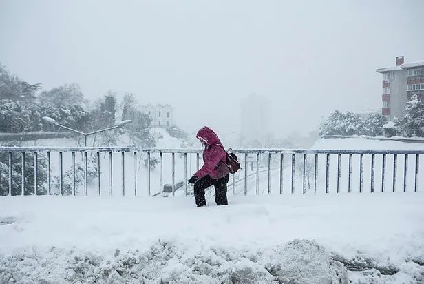 Yarın Van’da okullar tatil mi? 10 Ocak Salı Van’da kar tatili olacak mı? Van Valiliği son açıklamalar