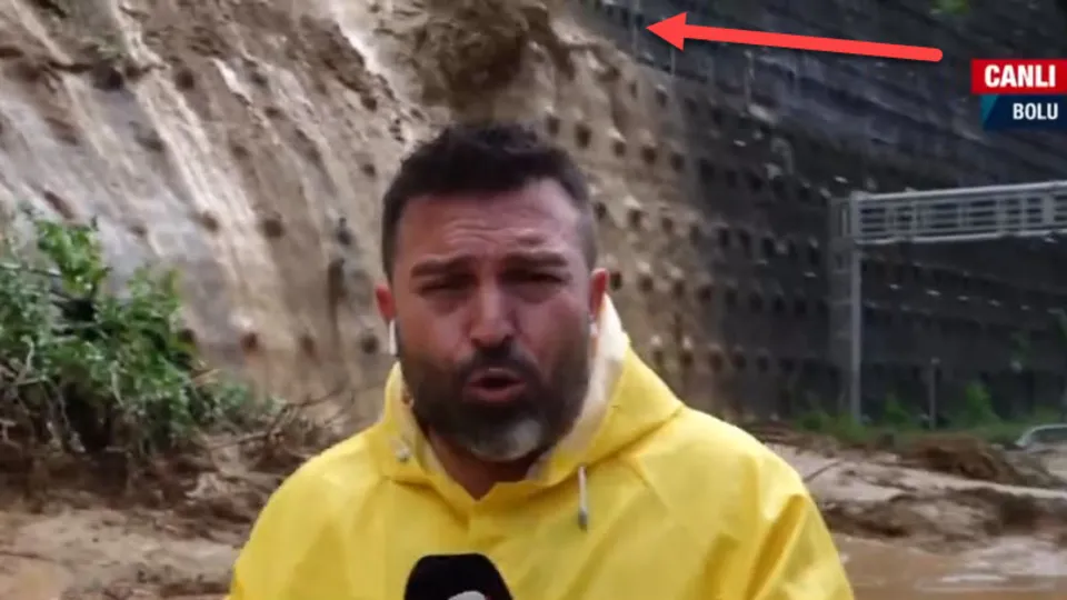 A Haber canlı yayınında heyelan anı! Oluk oluk şelale gibi aktı