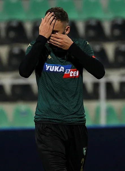 Kanarya Denizli’de uçtu! Altay kalesinde devleşti!