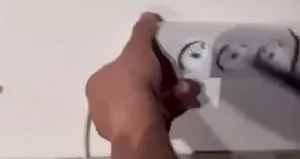 Mide bulandıran kız öğrenci detayı!