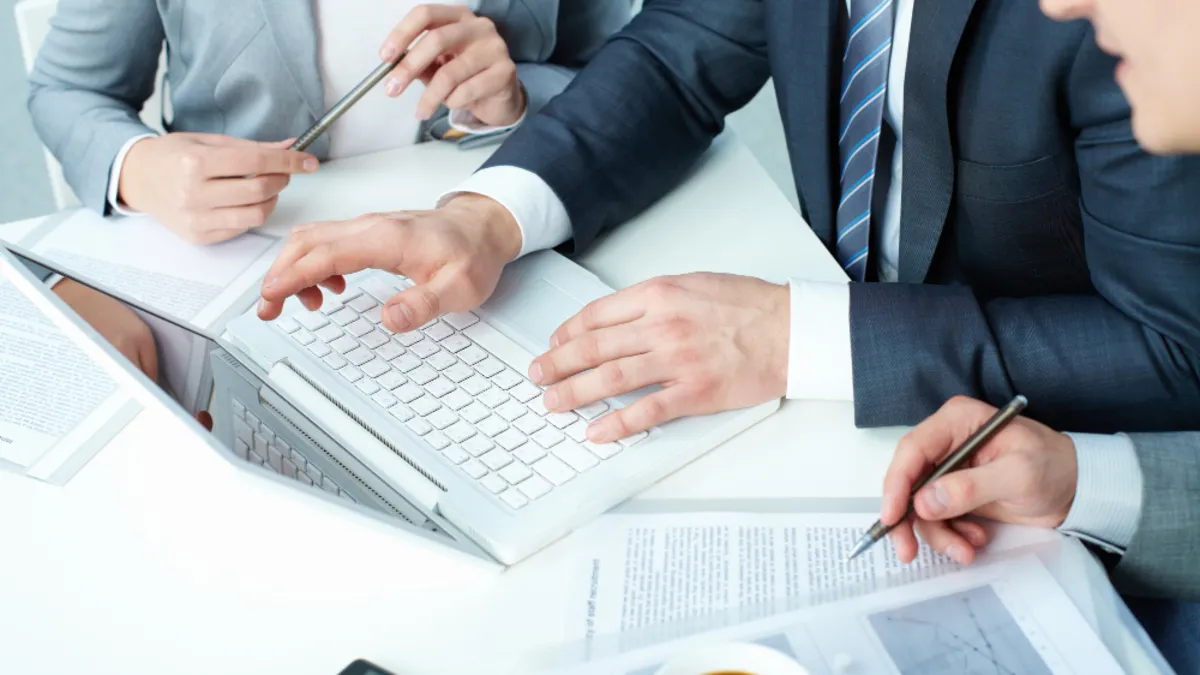 Yılbaşında ve 31 Aralık'ta kamu ve özel kurumlar çalışıyor mu? Hastane, borsa, AVM...