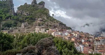 Dünya bu olayı konuşuyor: O kasabada koronavirüse yakalanmak yasaklandı