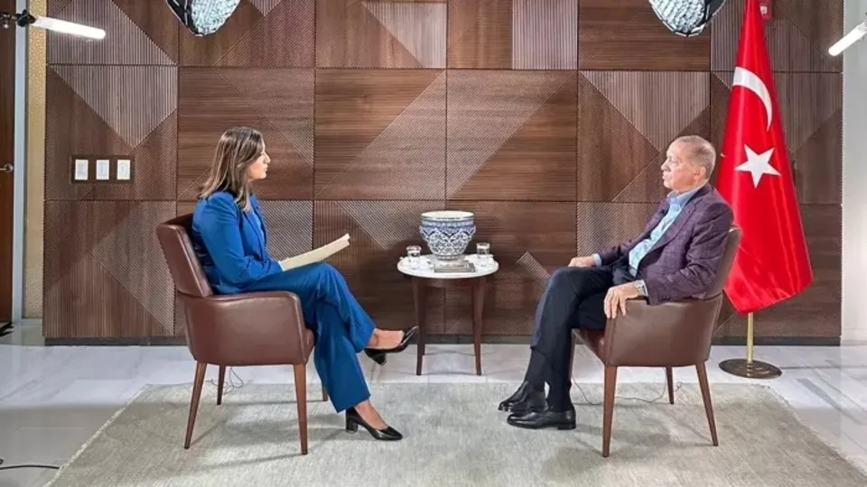 Başkan Erdoğan’dan PBS kanalının sunucusu Amna Nawaz’ın provokatif sorusu ve küstah hareketine sert tepki! Sizi niye bu kadar ilgilendiriyor?