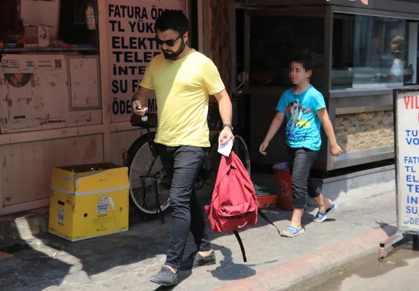 adanada-soke-eden-olay-3-cocugunu-kebapcida-birakip-ortadan-kayboldu-1660207856520.jpg Adana’da şoke eden olay! 3 çocuğunu kebapçıda bırakıp ortadan kayboldu - 5