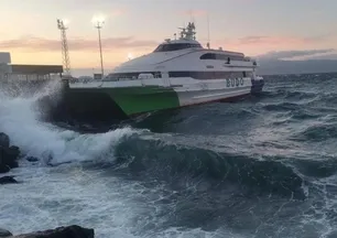 Deniz ulaşımına olumsuz hava engeli