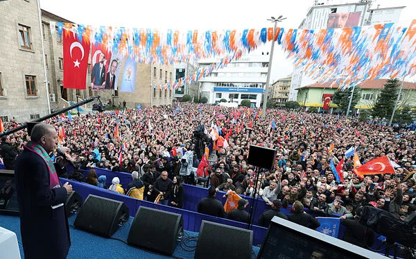 Başkan Erdoğan’dan Isparta ve Burdur’da önemli açıklamalar: Enflasyon düştükçe emekliye ve işçiye yansıtacağız