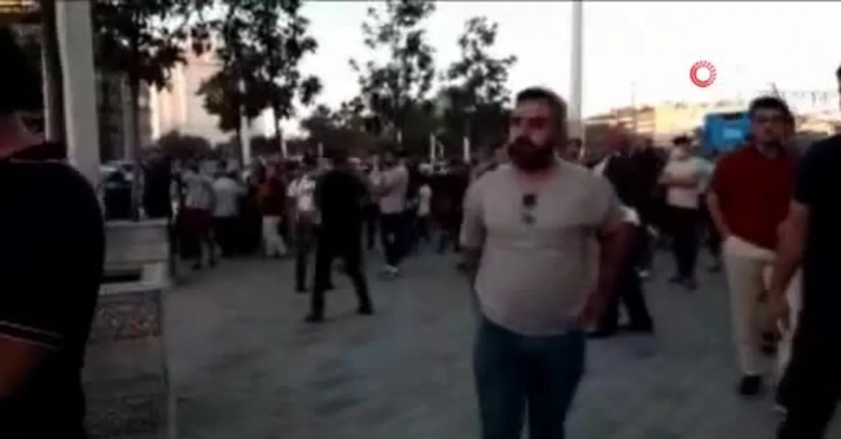Taksim'de korkutan otel yangını