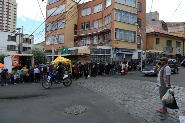 Bolivya'da gıda ve yakıt sıkıntısı! Varlık içinde yokluğa düştüler!