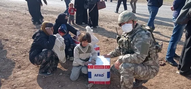 MSB: Mehmetçik Barış Pınarı bölgesindeki üç köyde erzak dağıttı