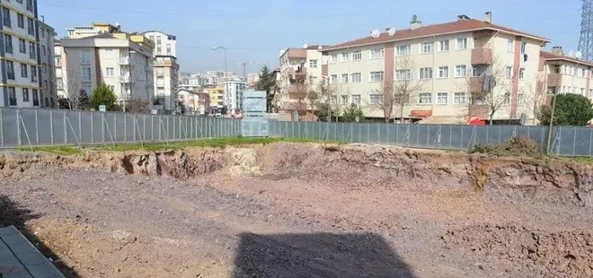 Pendik’te CHP klasiği! İmamoğlu sözde tören yaptı tek çivi çakılmadı
